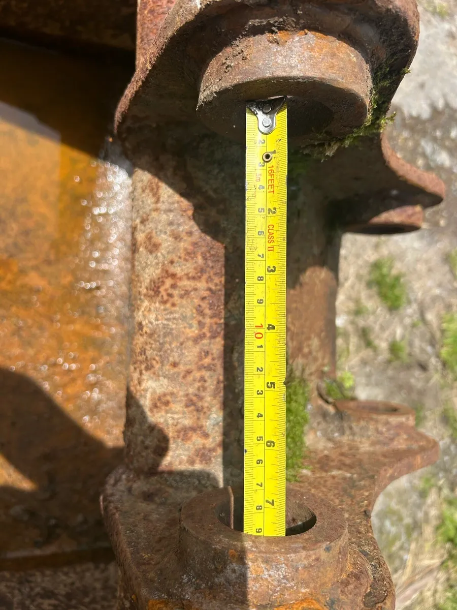 3 foot bucket - Image 2