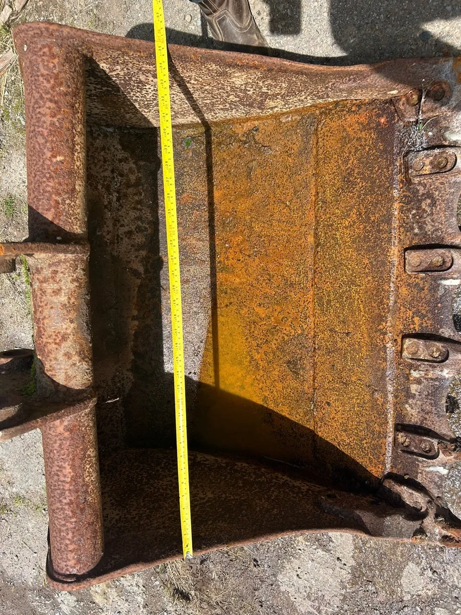 3 foot bucket - Image 4