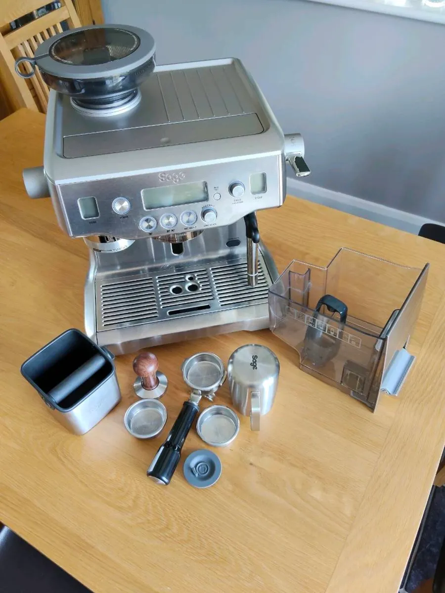 Sage Oracle Coffee Machine Mint Condition - Image 1