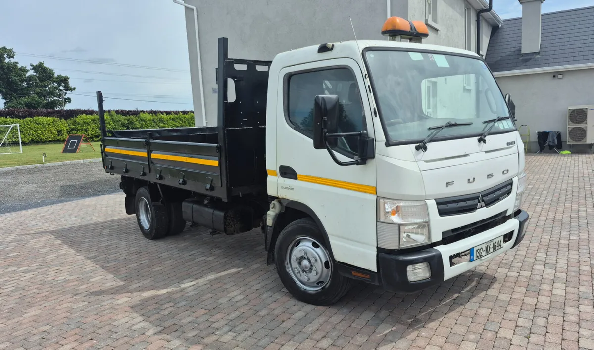 2013 mitsubishi canter 7.5 tipper - Image 2