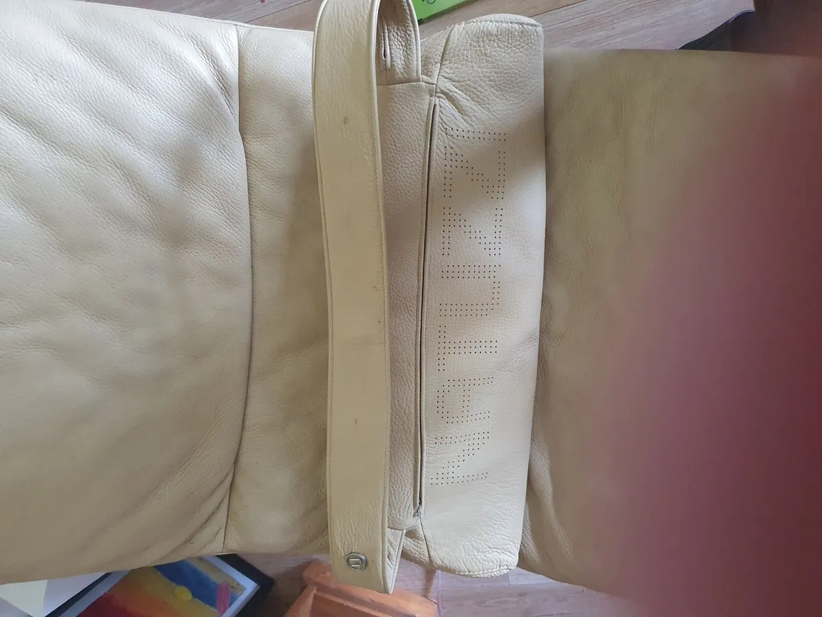 Natuzzi Vintage Modernist  Leather Swivel Chaise L - Image 2