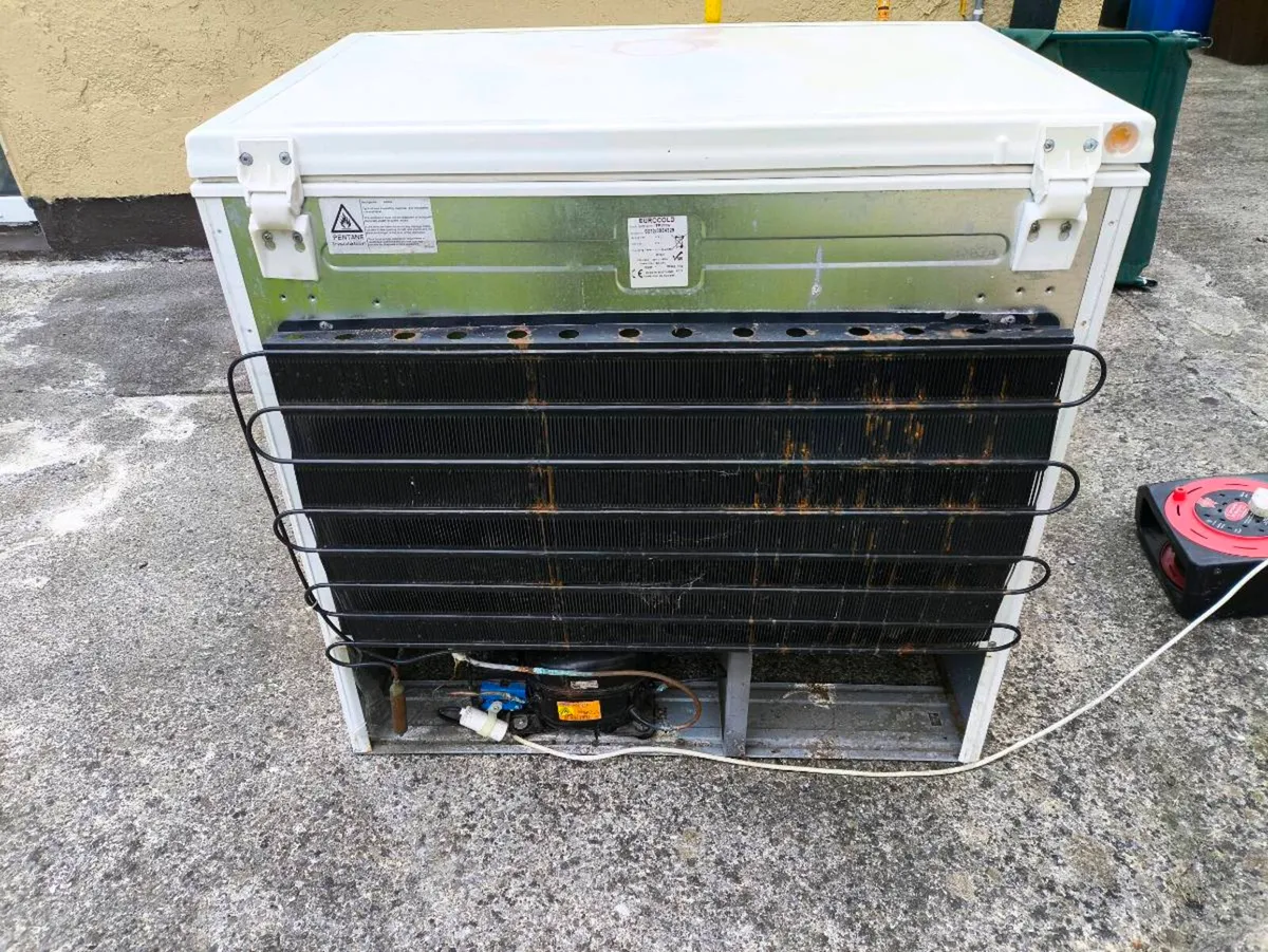 170L Freezer - Image 4