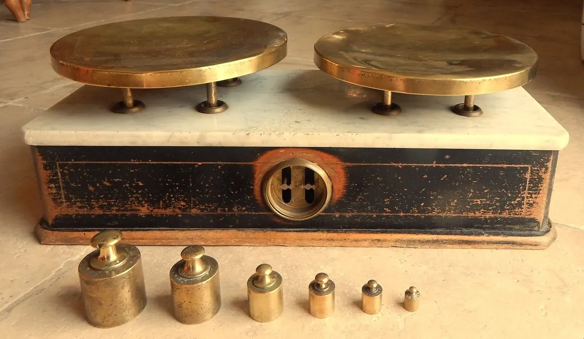 Antique French Bakers Scales with 6 Brass Weights - Image 1