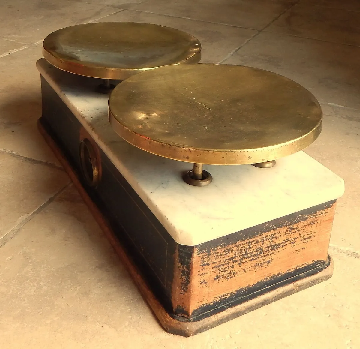 Antique French Bakers Scales with 6 Brass Weights - Image 3