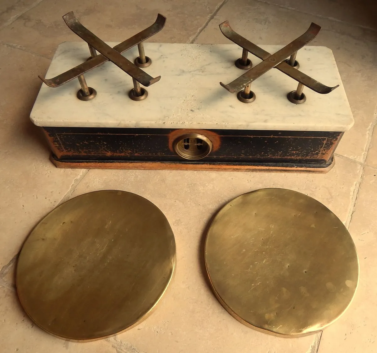 Antique French Bakers Scales with 6 Brass Weights - Image 4