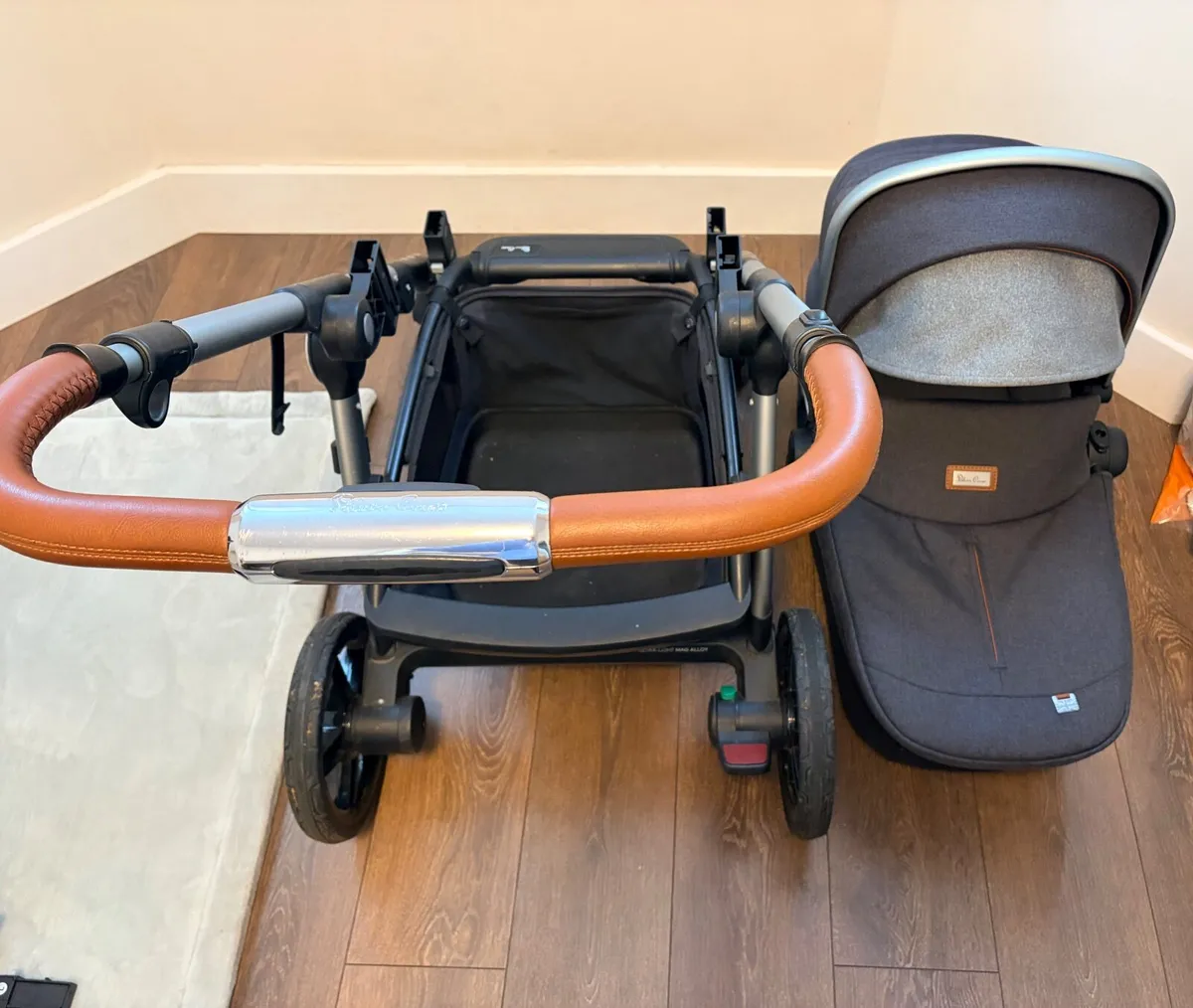Silver Cross Pushchair, Carrycot and Car Seat - Image 3