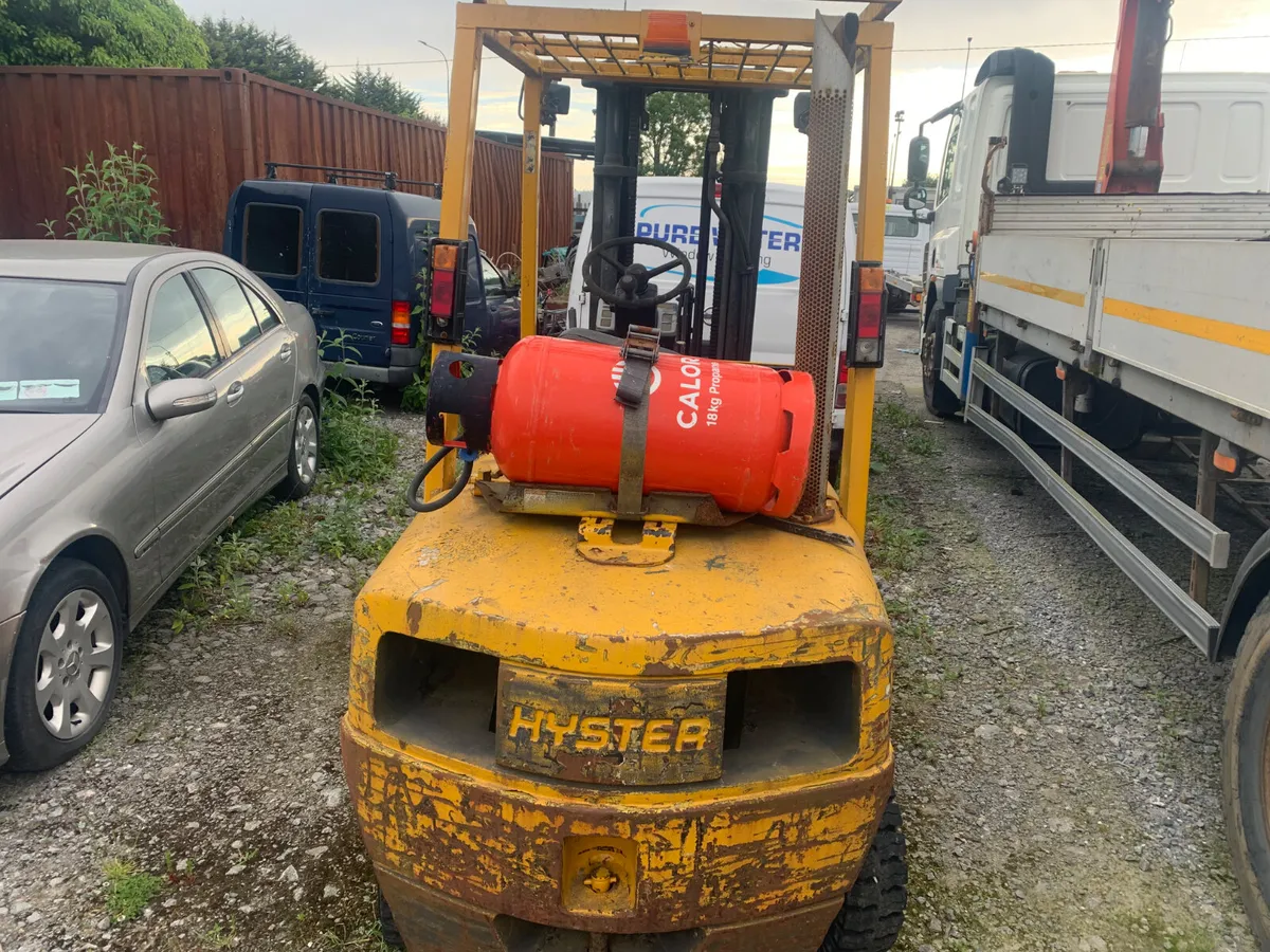HYSTER  GAS FORKLIFT  NO DAMAGE - Image 1