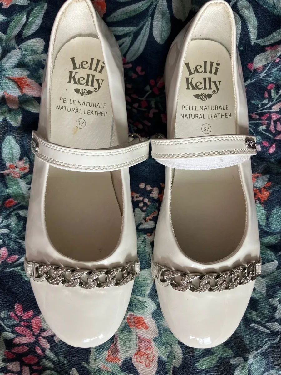 Girls communion shoes - Image 1