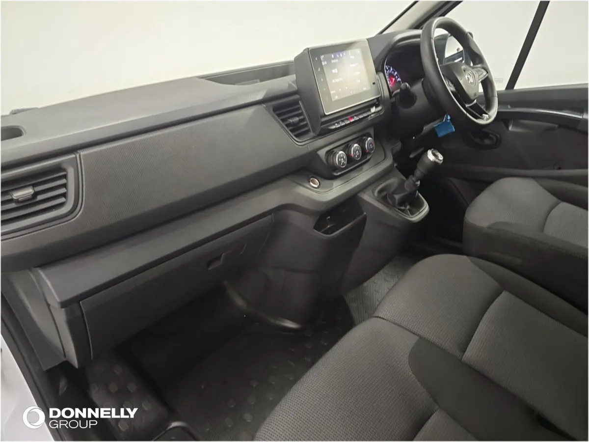 Renault Trafic Swb Diesel Advance - Image 4