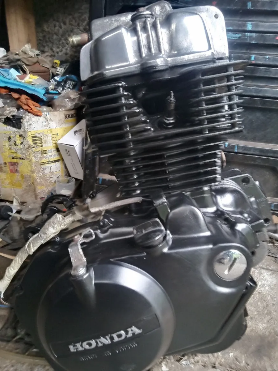 Honda 175 1977 - Image 2