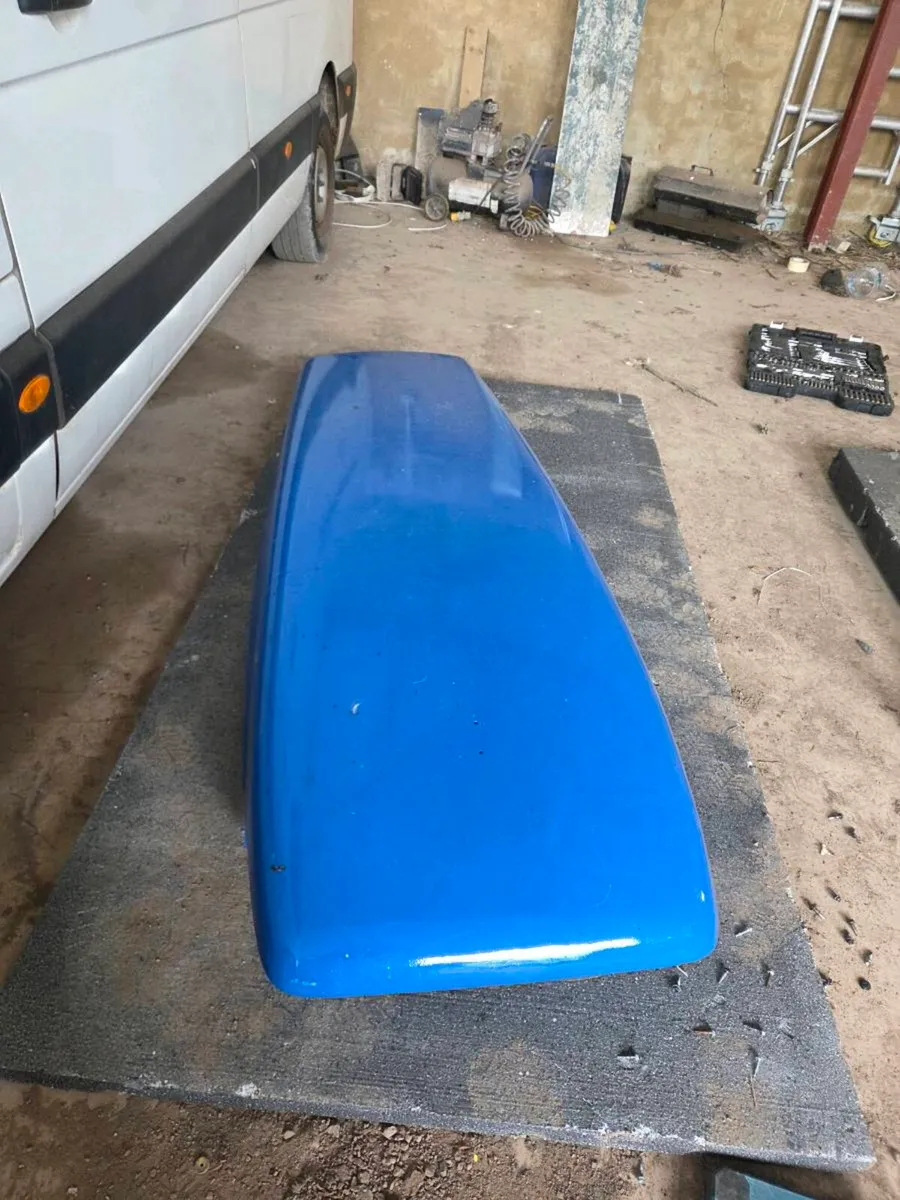 Newholland tm 150 bonnet - Image 2