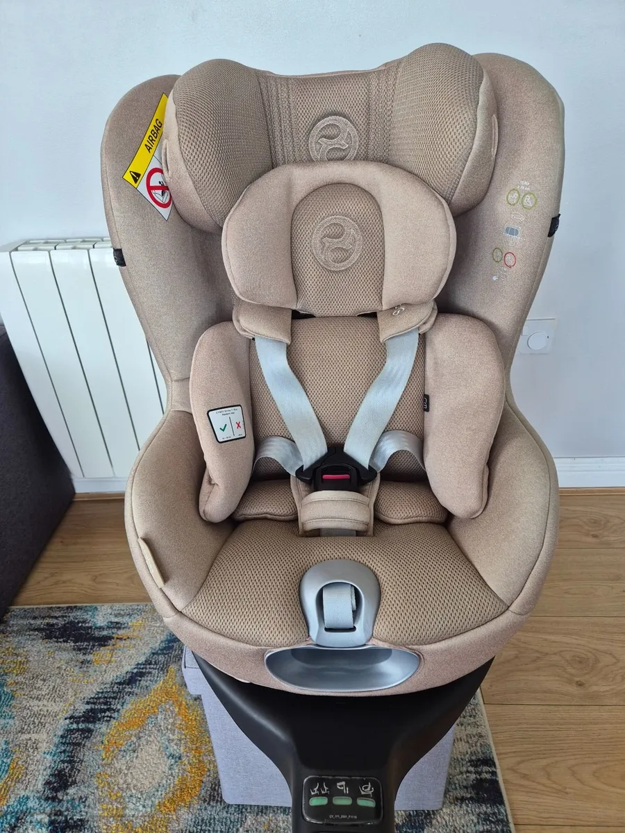 Cybex Sirona T+ car seat and Cybex Z Base - Image 4