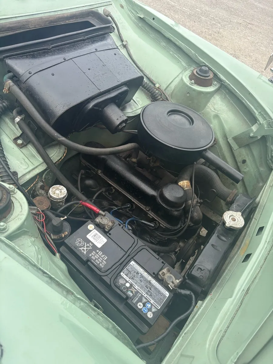 Vintage Car - Image 1