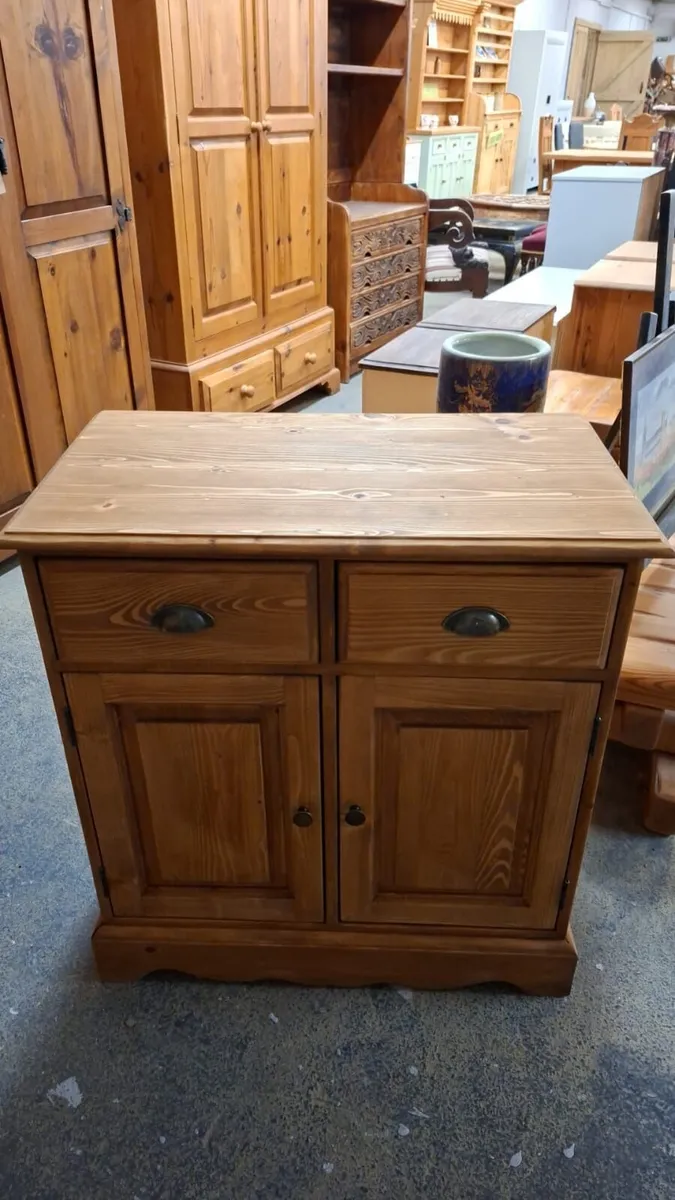 Vintage pine sideboard - Image 1