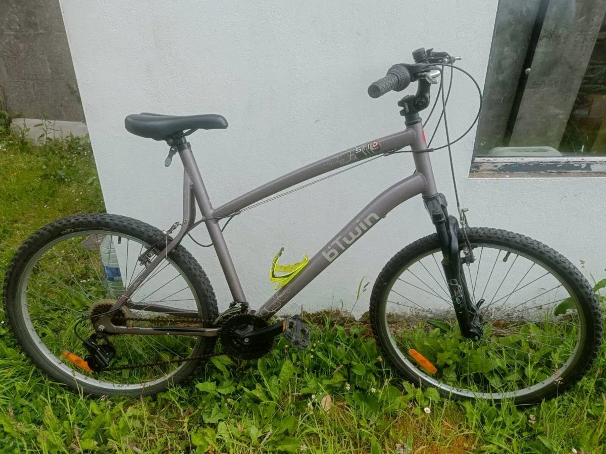 Mountain bike - Image 1