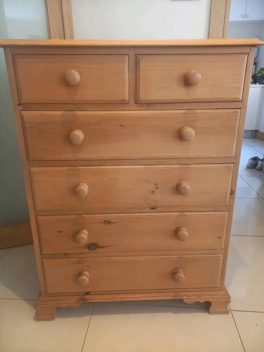 Chest of drawers - Image 1