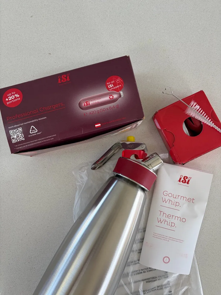 Brand New ISI GOURMET WHIP + 50 Gourmet Chargers - Image 4