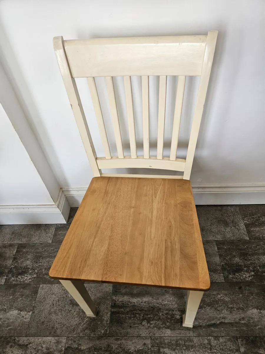 Table and Chairs - Image 4