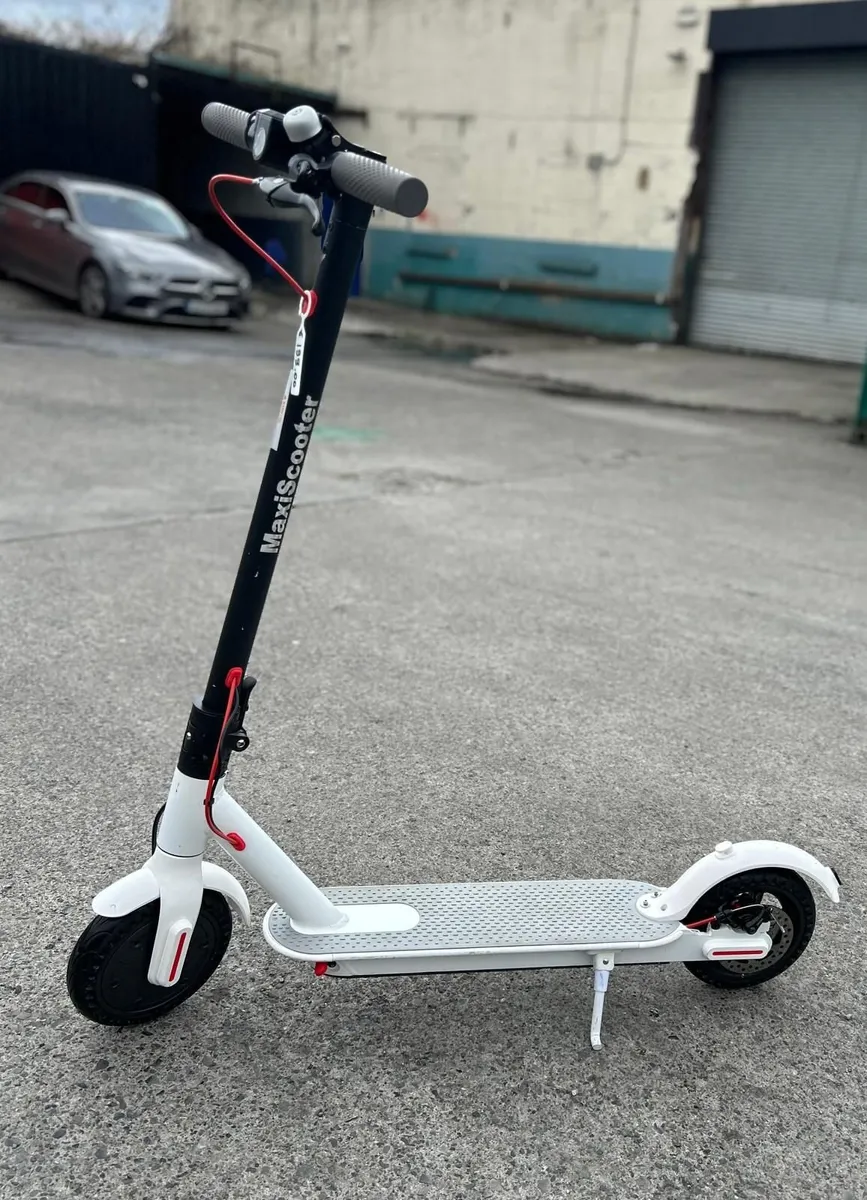 MaxiScooter Electric Scooter - Image 2