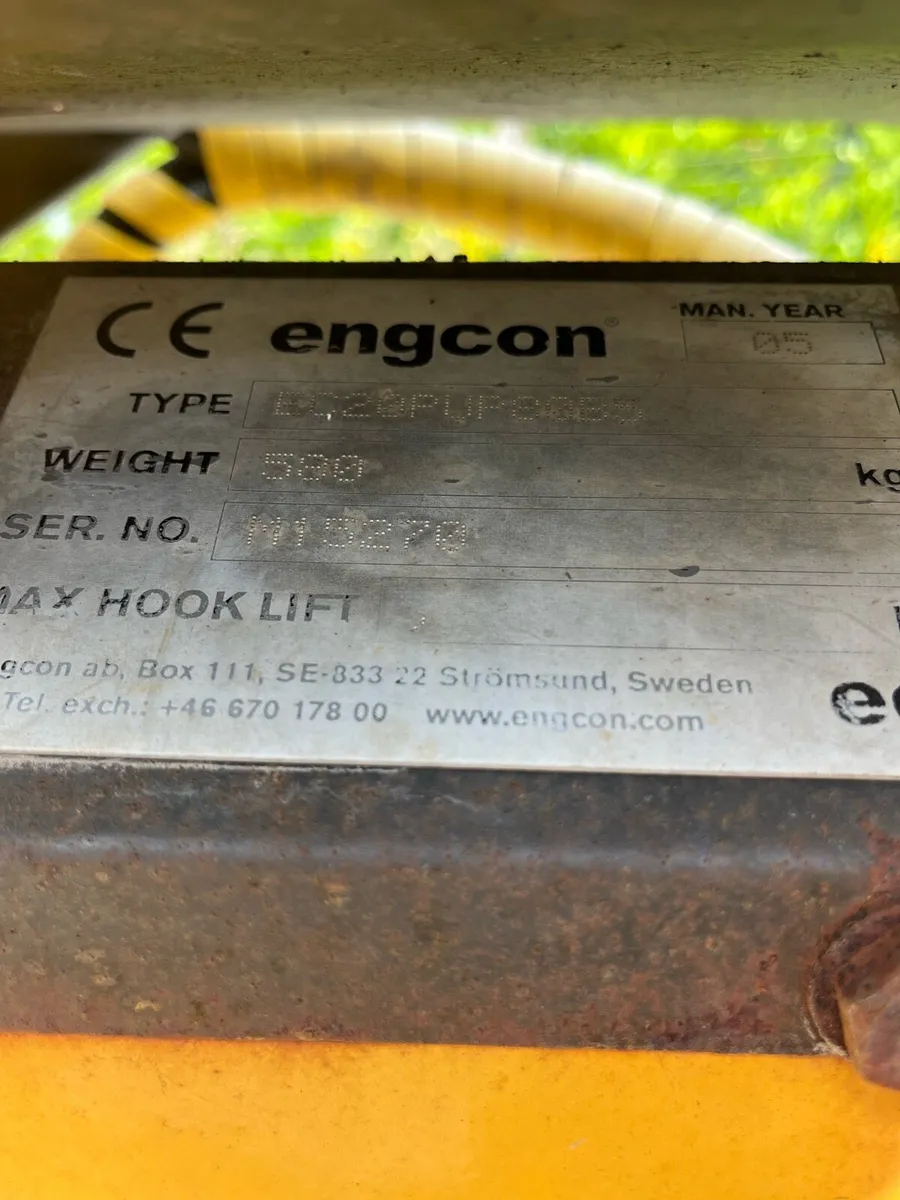 Engcon tilt rotator to suit 20 t excavator - Image 4