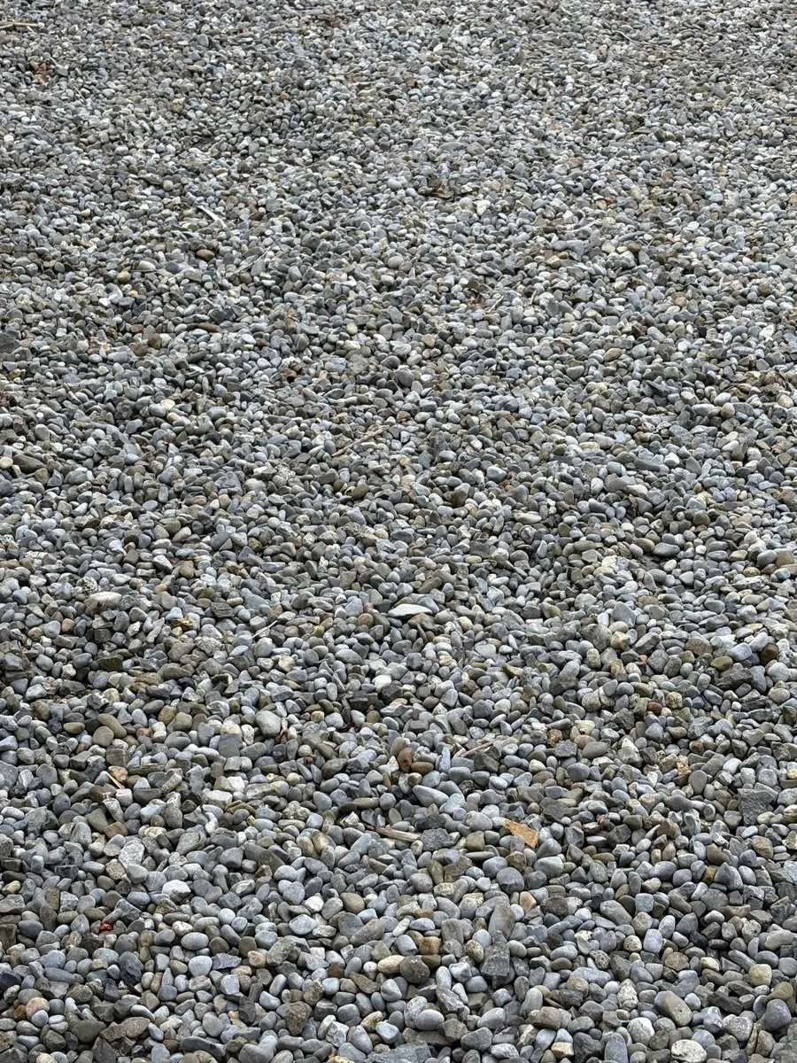 Decorative stone free to take - Image 3