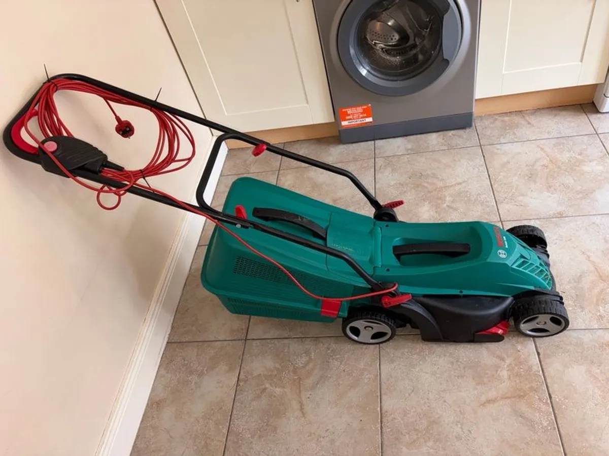 Lawnmower Rotak 34R Bosch - Image 2