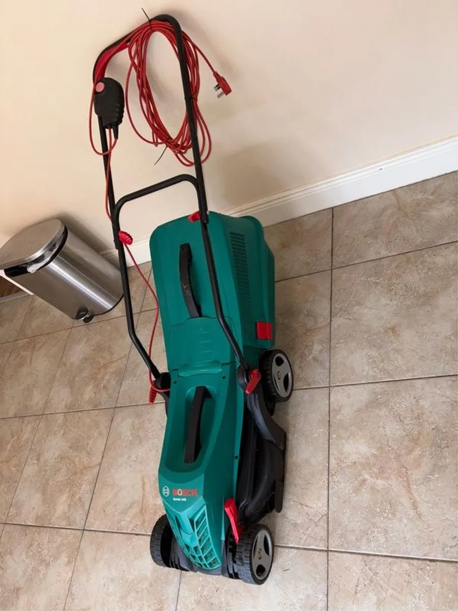 Lawnmower Rotak 34R Bosch - Image 3