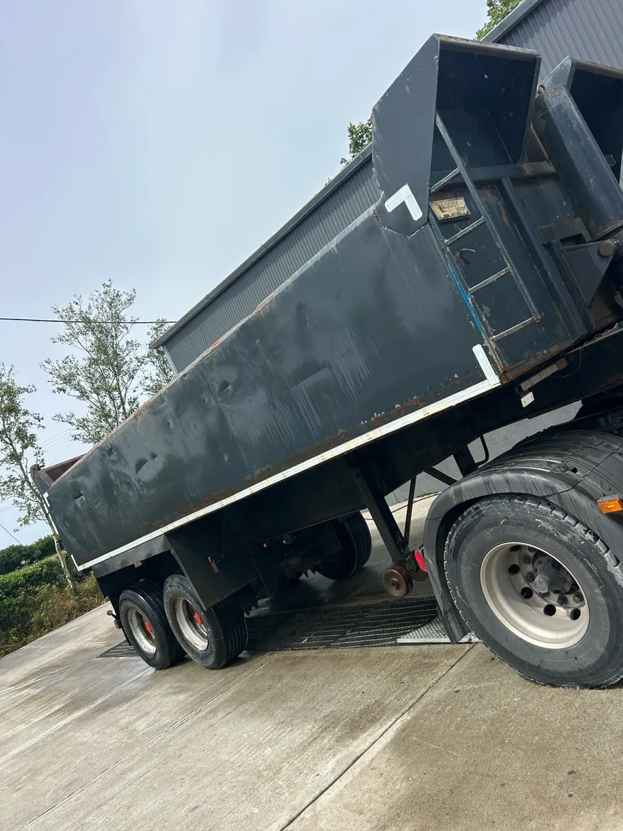 Tipping Trailer - Image 3