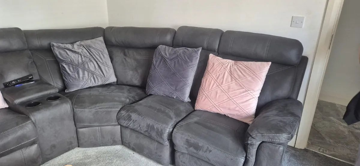 2 recycler chairs like new