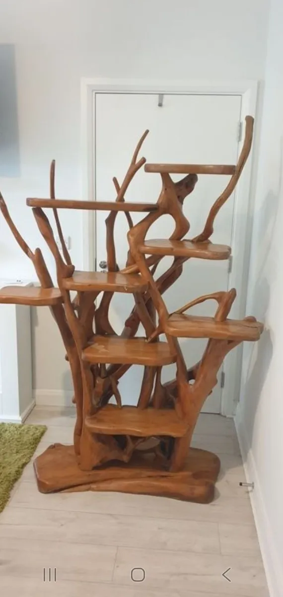 Unique Freestanding Solid Mola - Image 2