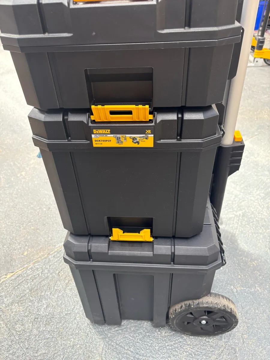 Dewalt trolley 3 piece set new - Image 3