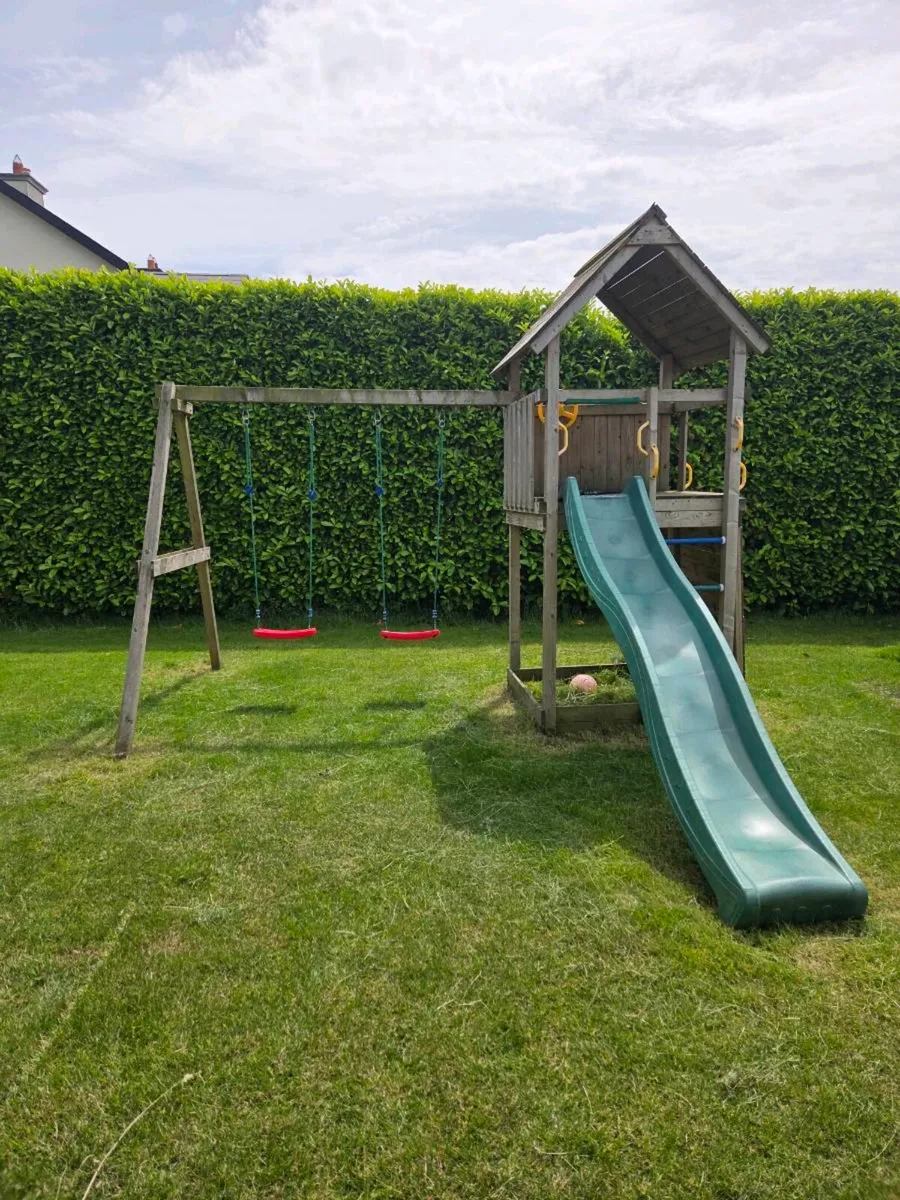 Climbing Frame - Image 1
