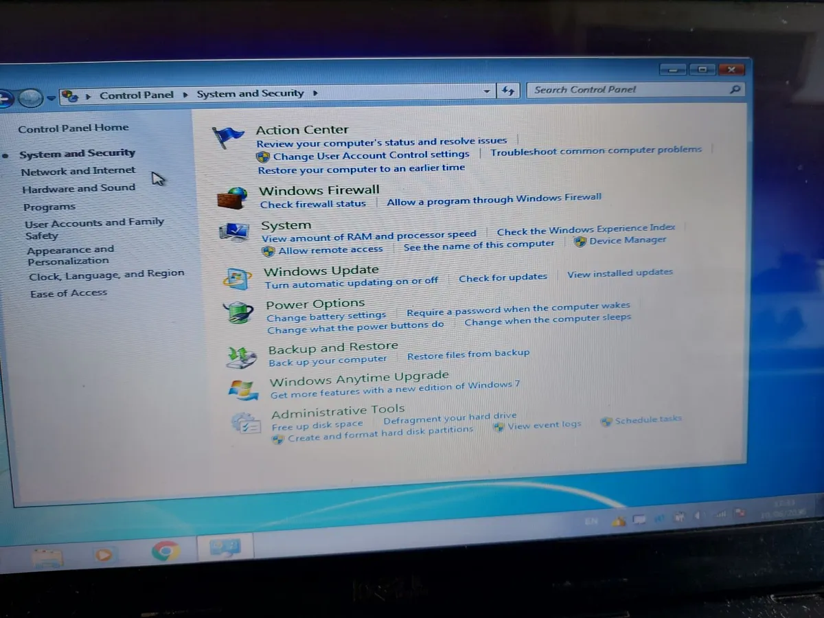 DELL INSPIRON N5050 Laptop, 4GB Ram, 300GB HDD, Wi - Image 3