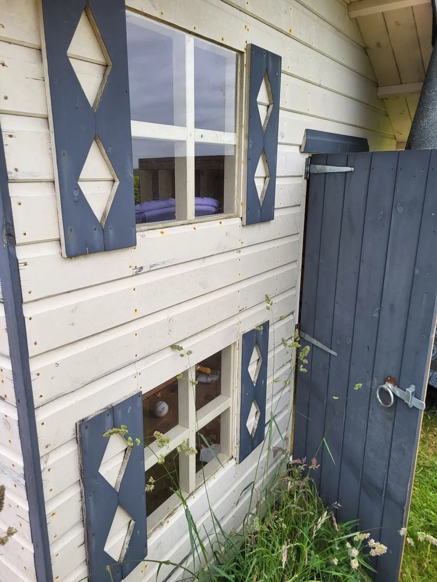 Wooden house for Kids - Image 1