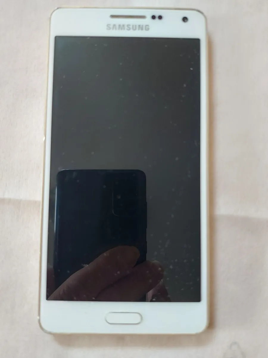 Samsung Galaxy A5, SM-A500FU, 16GB, in excellent c - Image 3