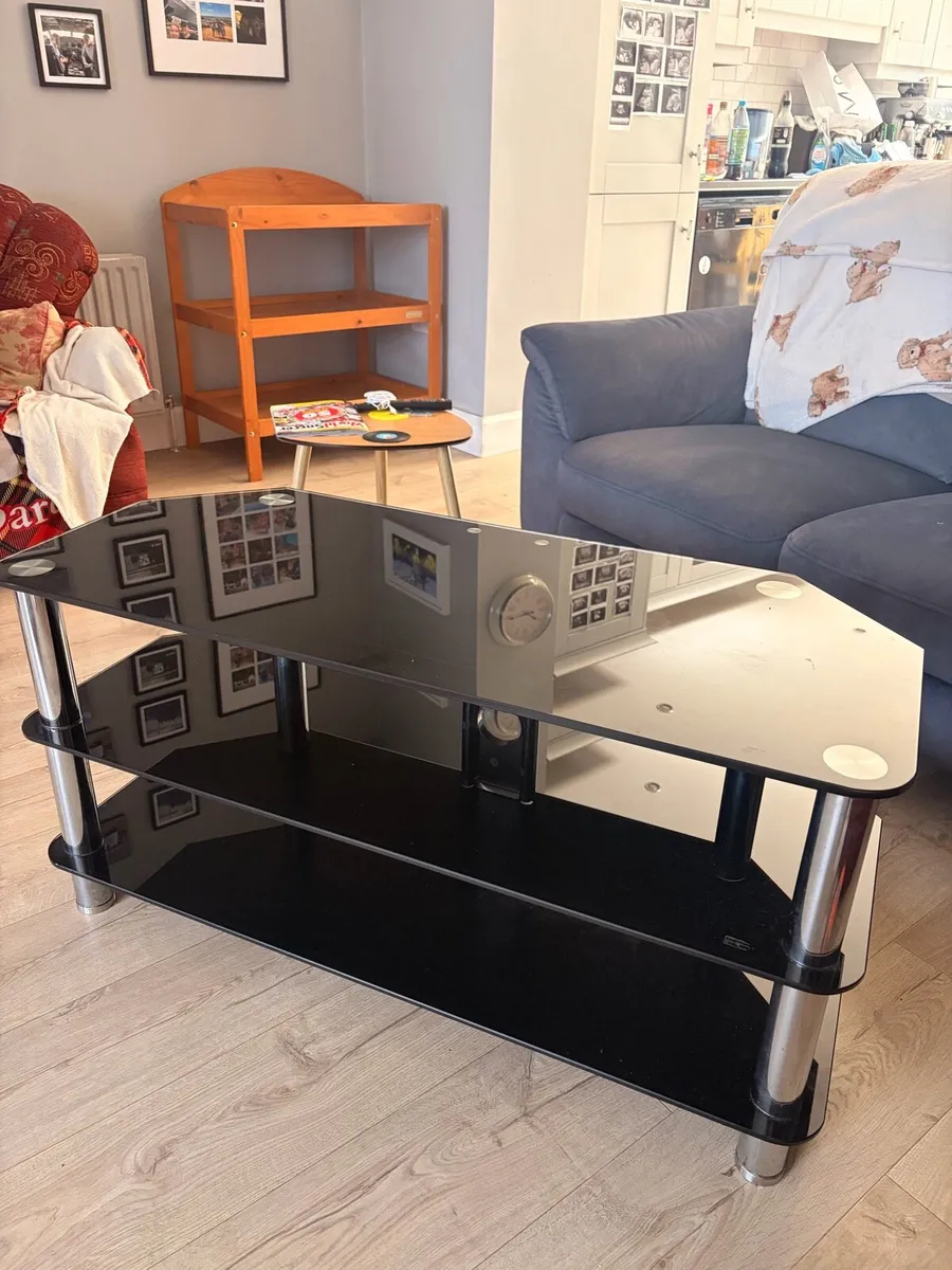 TV Unit - Image 1