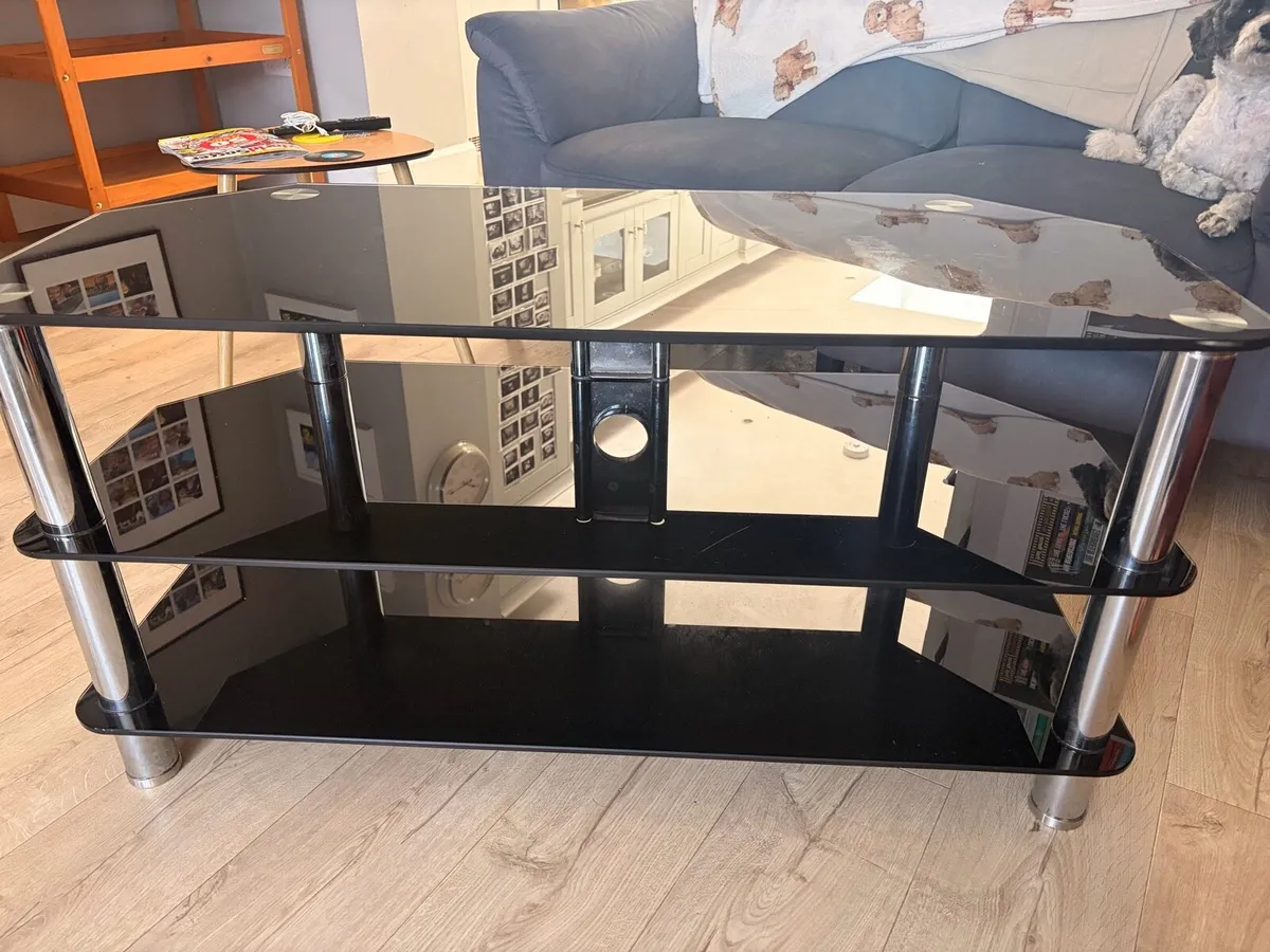TV Unit - Image 2