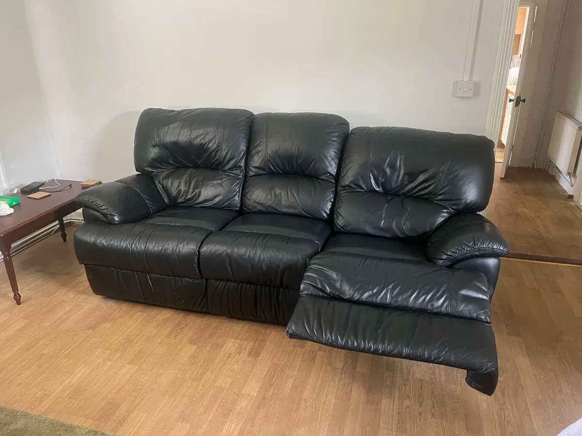 Black leather furniture suite - Image 3