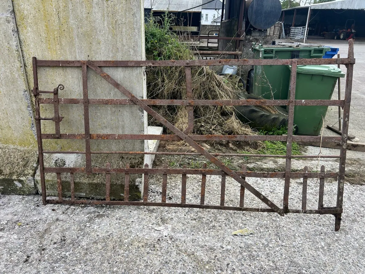 Gates - Image 2