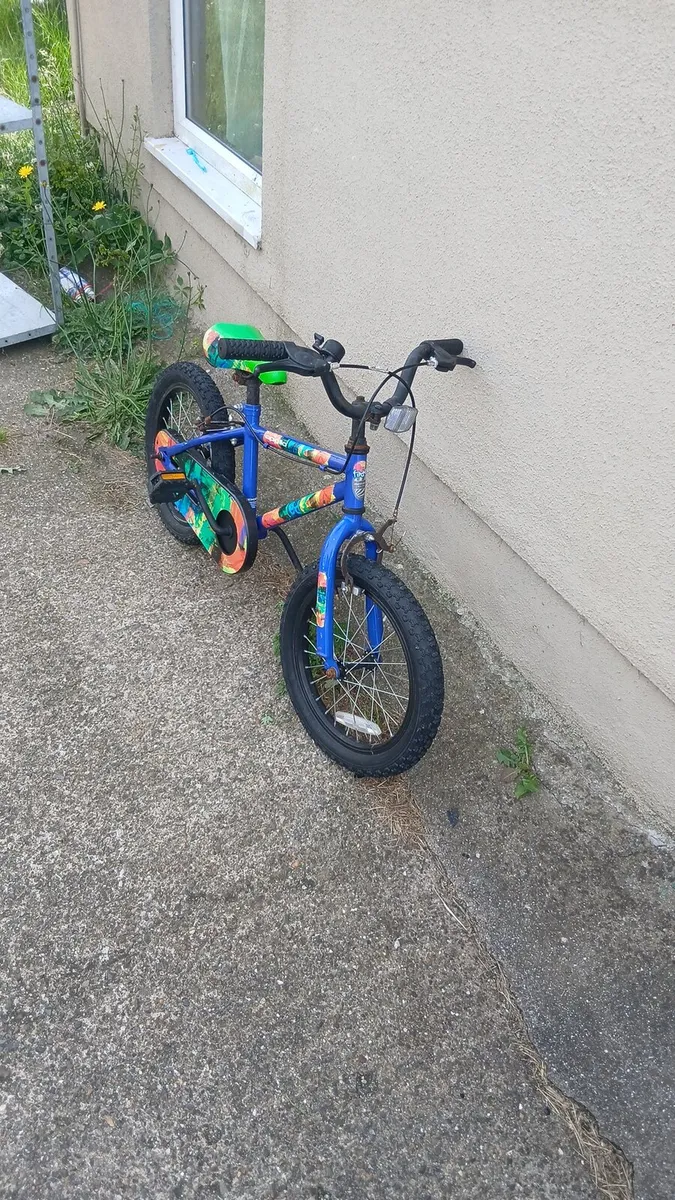 Boys bike ages 4 to 7 - Image 2