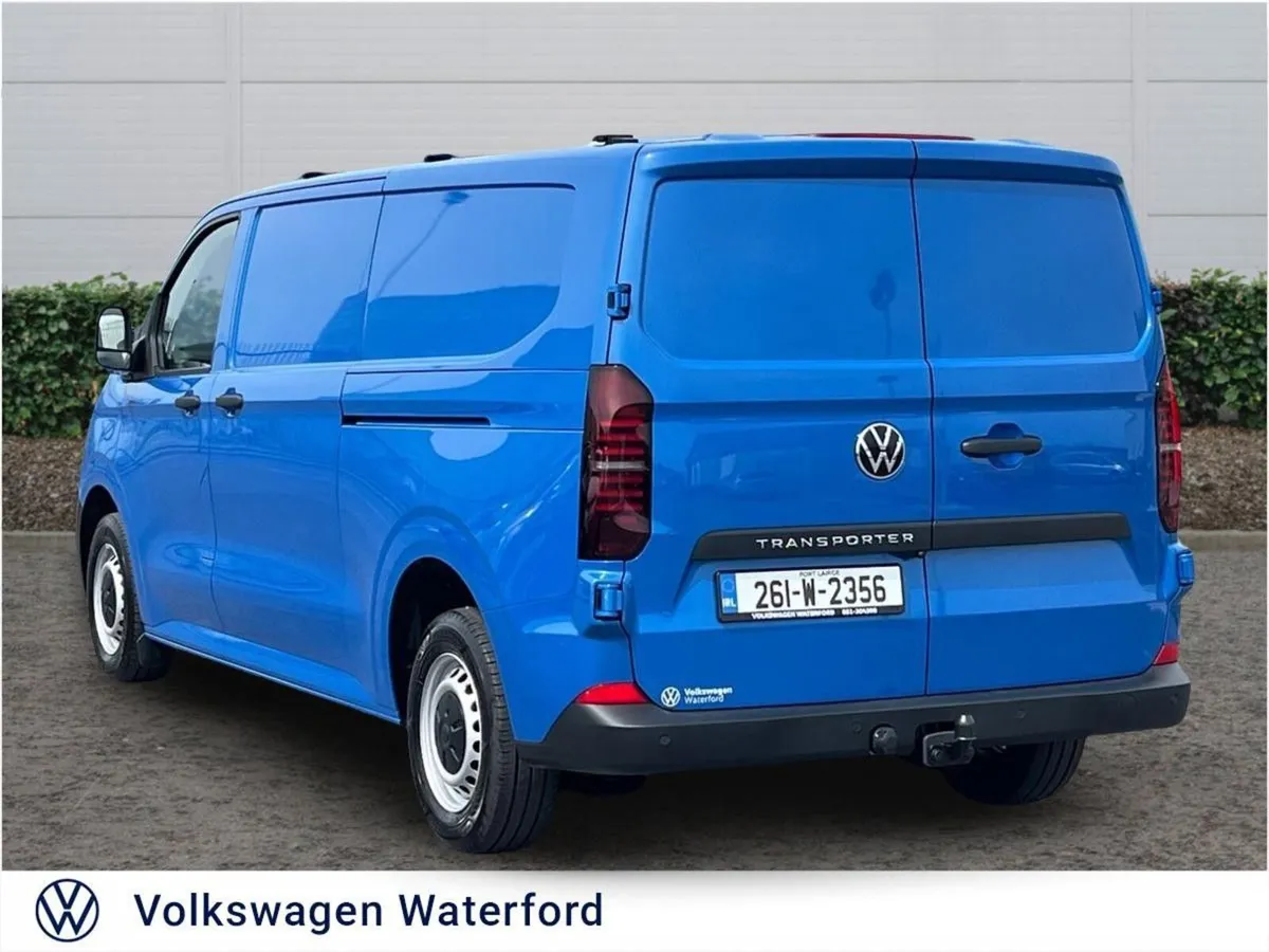 Volkswagen Transporter TRENDLINE LWB28 110BHP Manu - Image 3