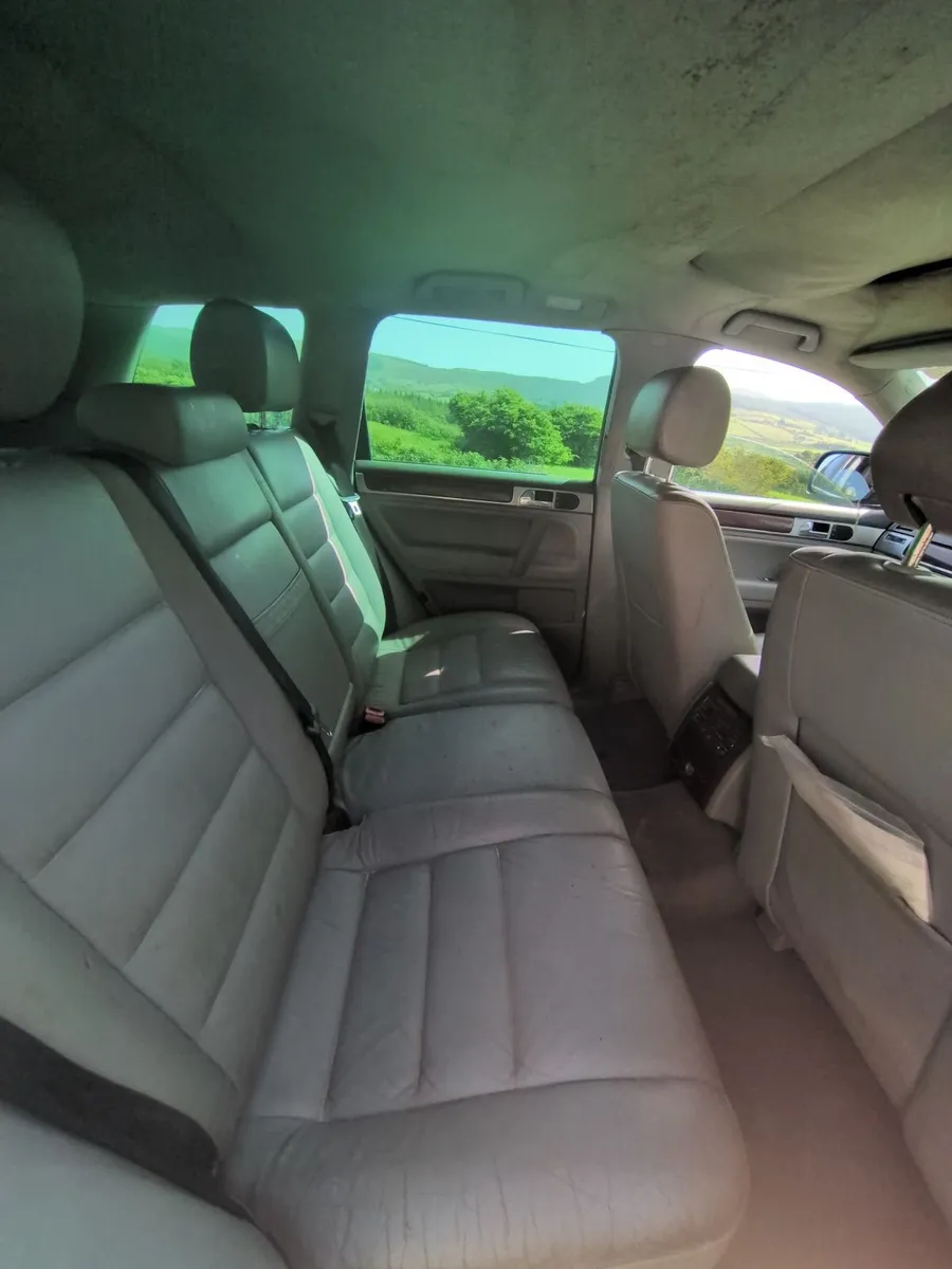 Volkswagen Touareg 2005 - Image 3