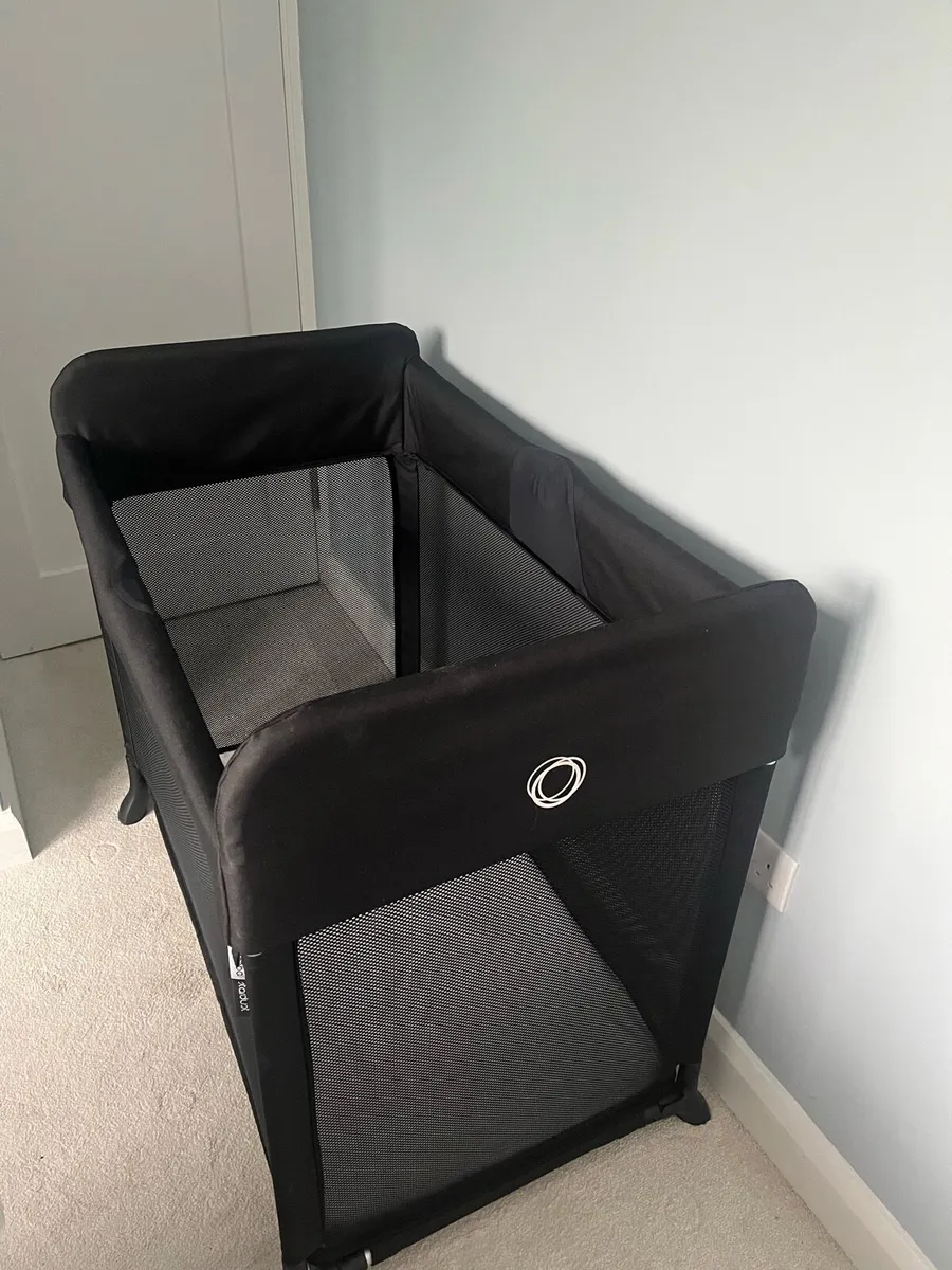 Bugaboo Stardust Travel Cot - Image 1