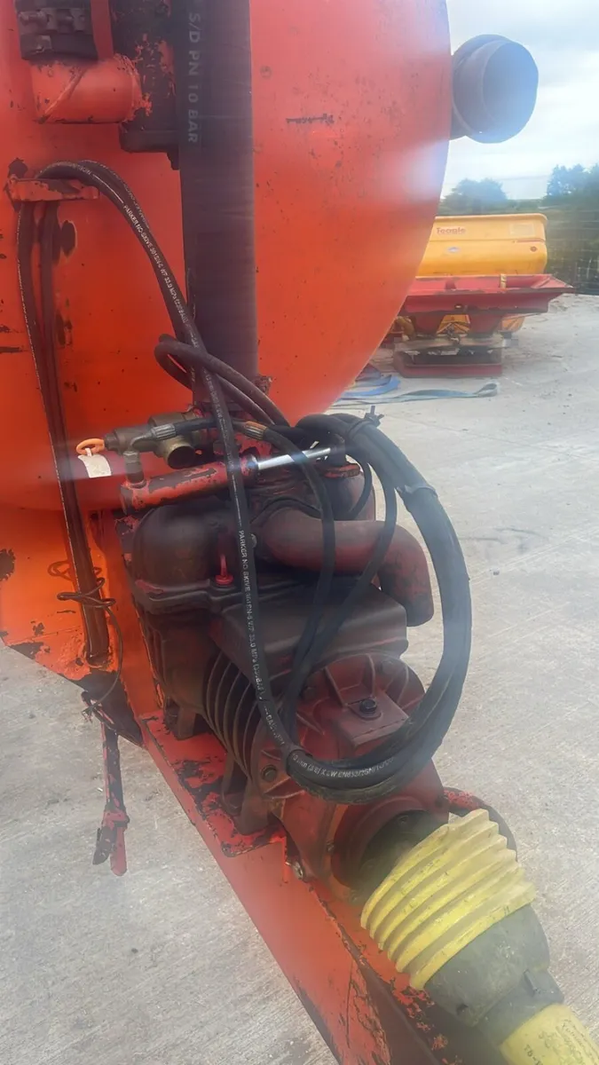 Abbey 1600 tanker - Image 2