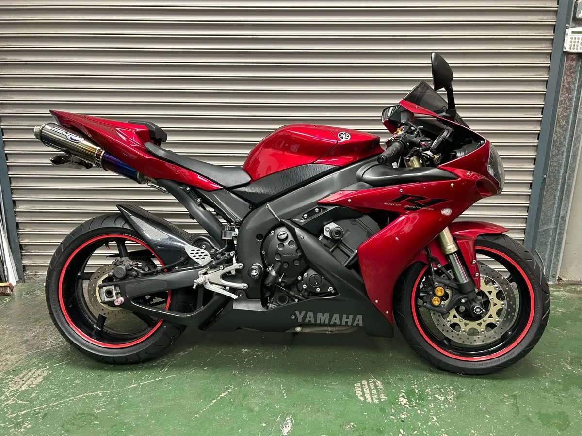 2004 YAMAHA R1 // Low Miles // Nice Extras - Image 1