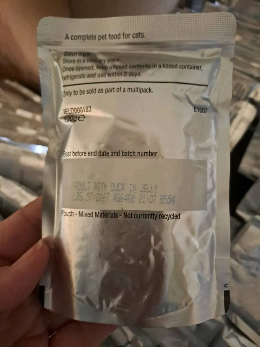 8.5 kgs of wet food - Image 2