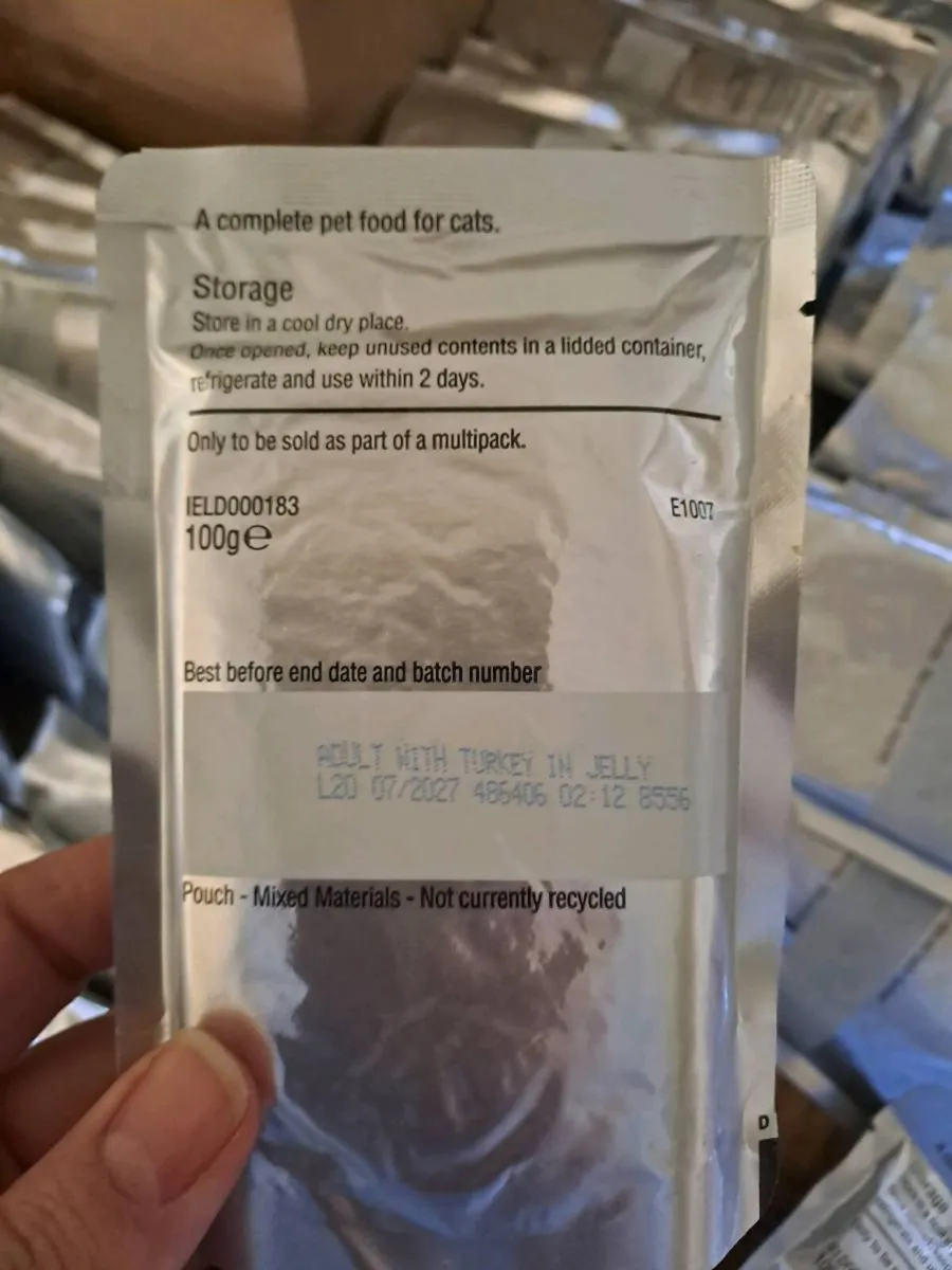 8.5 kgs of wet food - Image 4