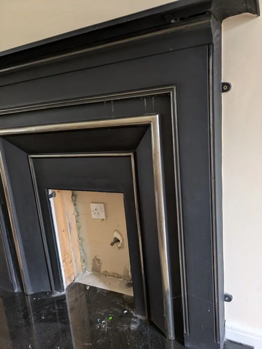 Fire place - Image 1