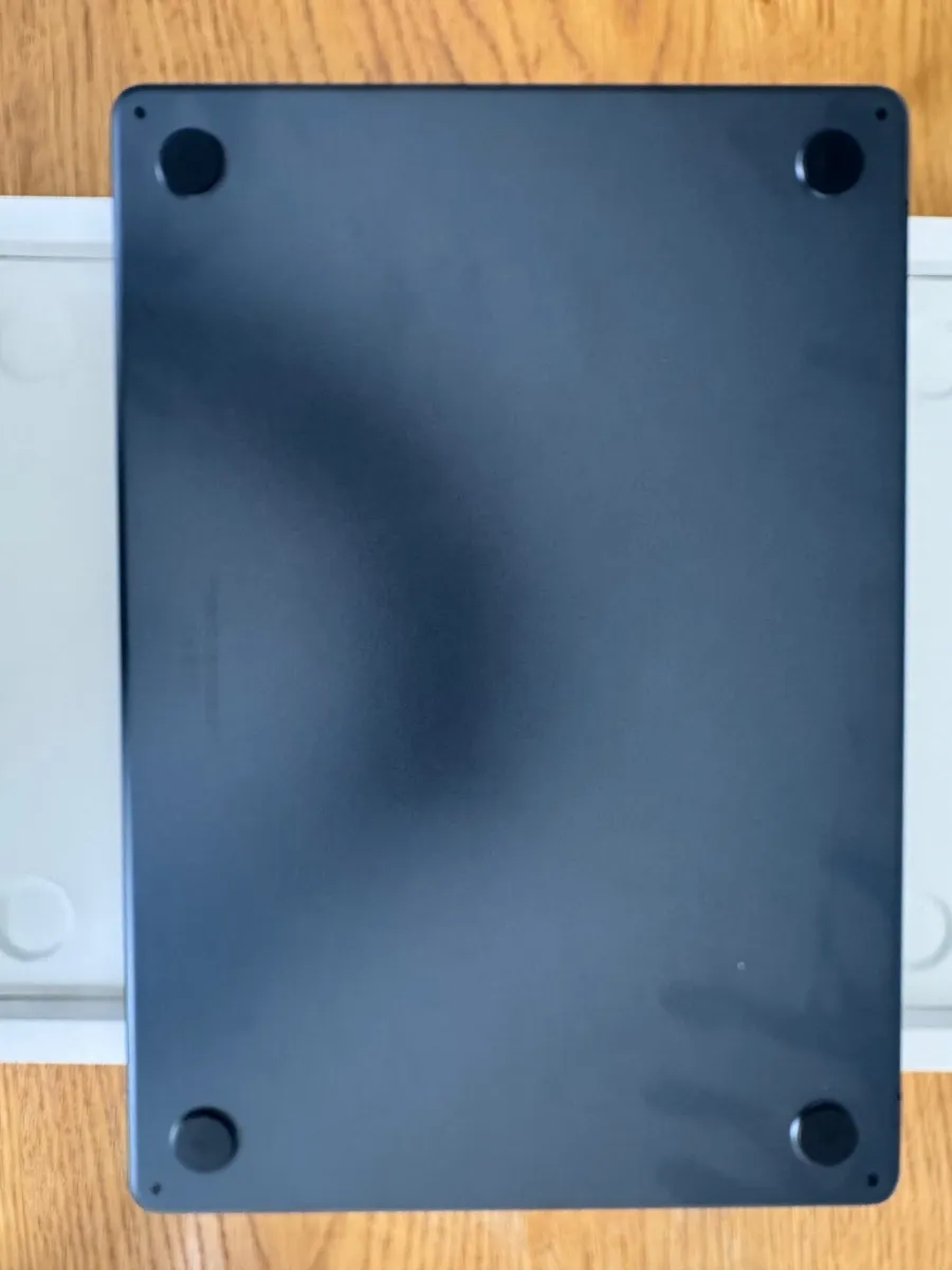 Apple MacBook Air M4 15” - Image 3