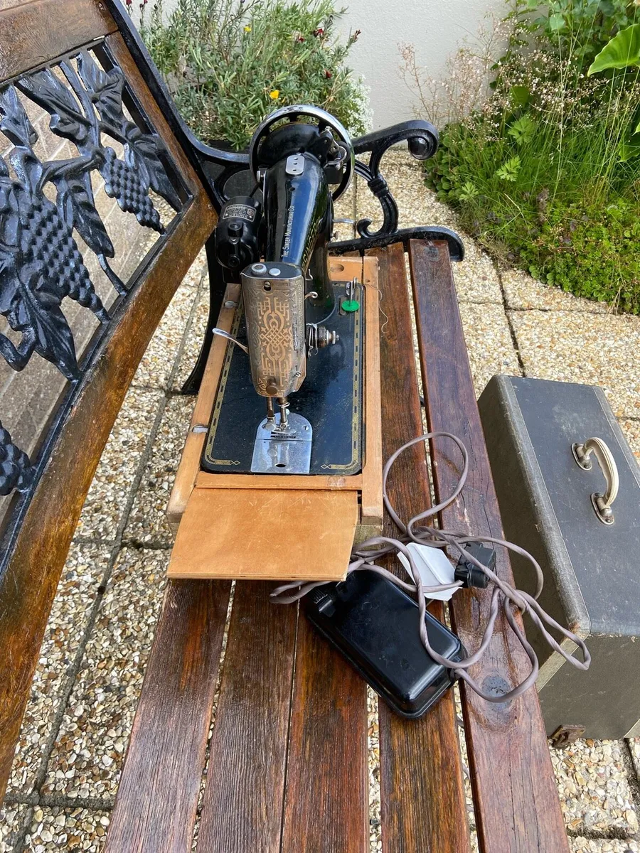 Singer. Sewing machine - Image 2